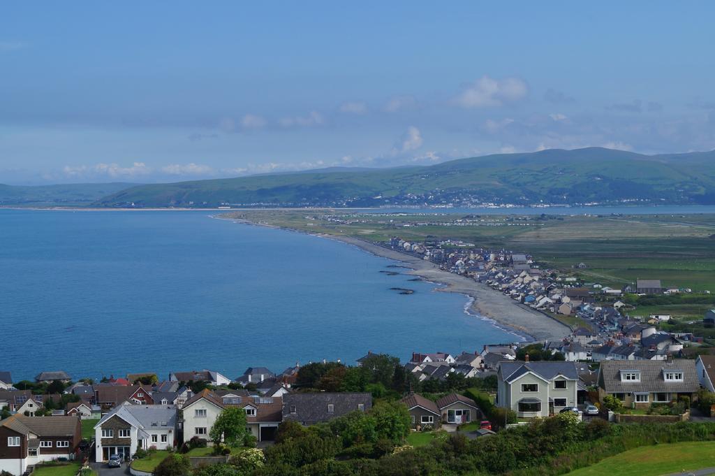 Yha Borth Hostel Room photo